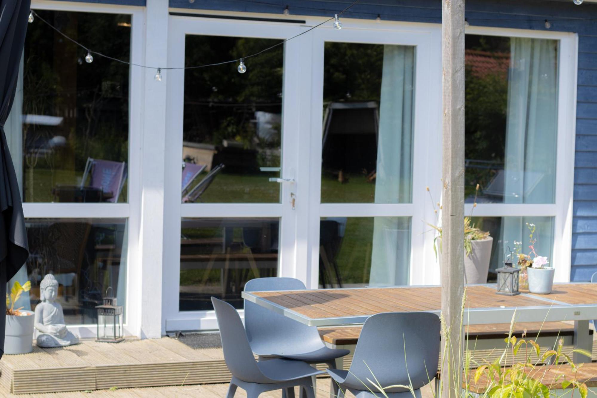 Hostel Oder Ferienwohnung 1-16 Personen Im Blauen Haus Fehmarn Zewnętrze zdjęcie